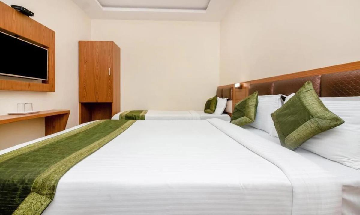 Hotel Volga Plaza مومباي المظهر الخارجي الصورة